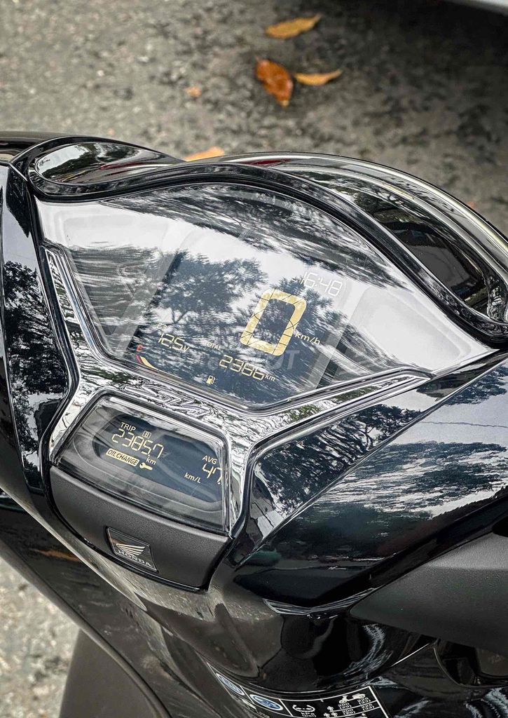 Sh 125i 2025 2000km có góp. Mua bán Xe máy tại Thành phố Biên Hòa Đồng Nai được đăng bởi Xe Máy Sơn Trung Duy hình 3