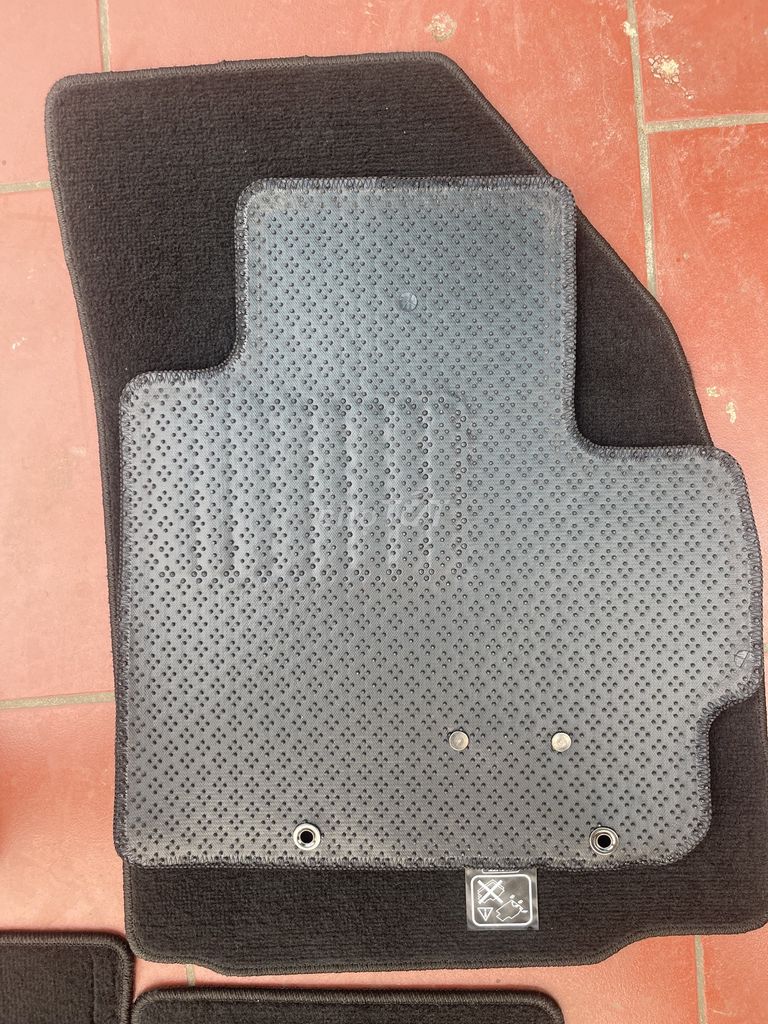 Thảm lót sàn theo xe Xpander, Xpander Cross. Mua bán Phụ tùng xe tại Quận Cầu Giấy Hà Nội được đăng bởi Nguyễn Hoàng hình 4