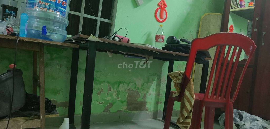 Bàn ghế Đen, Đỏ đã sử dụng. Mua bán Bàn ghế tại Quận Liên Chiểu Đà Nẵng được đăng bởi tom hình 1