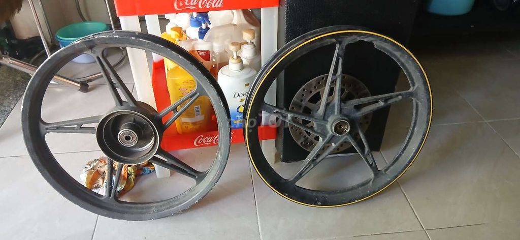 Vành xe máy hợp kim đen 5 chấu. Mua bán Phụ tùng xe tại Quận Ngũ Hành Sơn Đà Nẵng được đăng bởi Nguyễn Dương hình 5