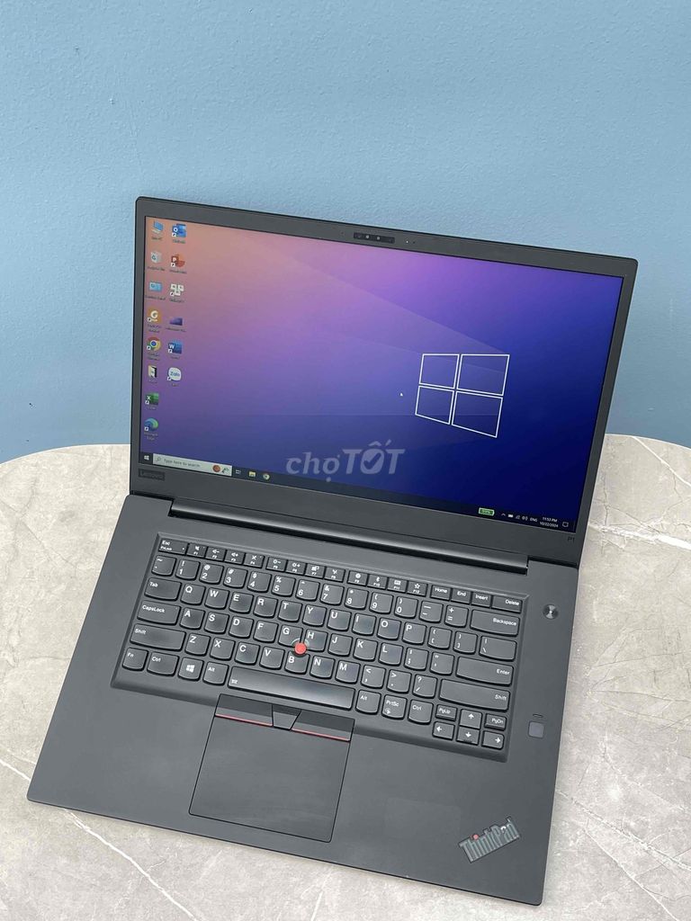 Thinkpad P1 Gen 1 i7 8850H/16/256/ Quadro P2000