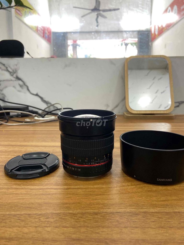 Ống kính Samyang 85mm F1.4 EF Đen Đã sử dụng. Mua bán Máy ảnh, Máy quay tại Quận Sơn Trà Đà Nẵng được đăng bởi Lực Trương hình 1