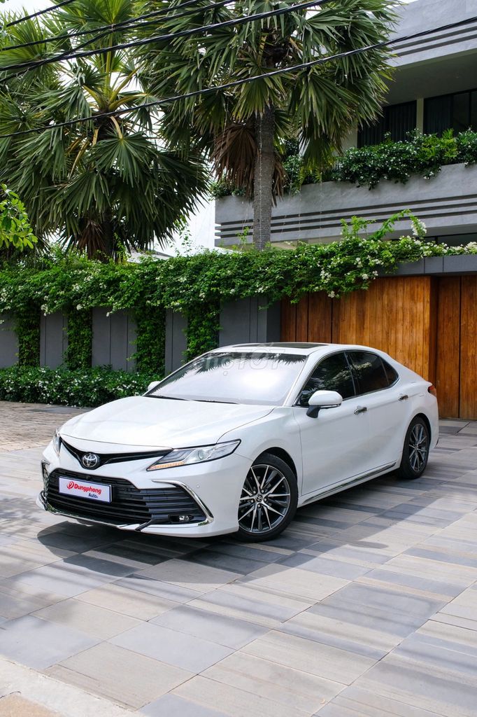 Toyota Camry 2022 2.5Q NHẬP THÁI, BẢO HÀNH HÃNG