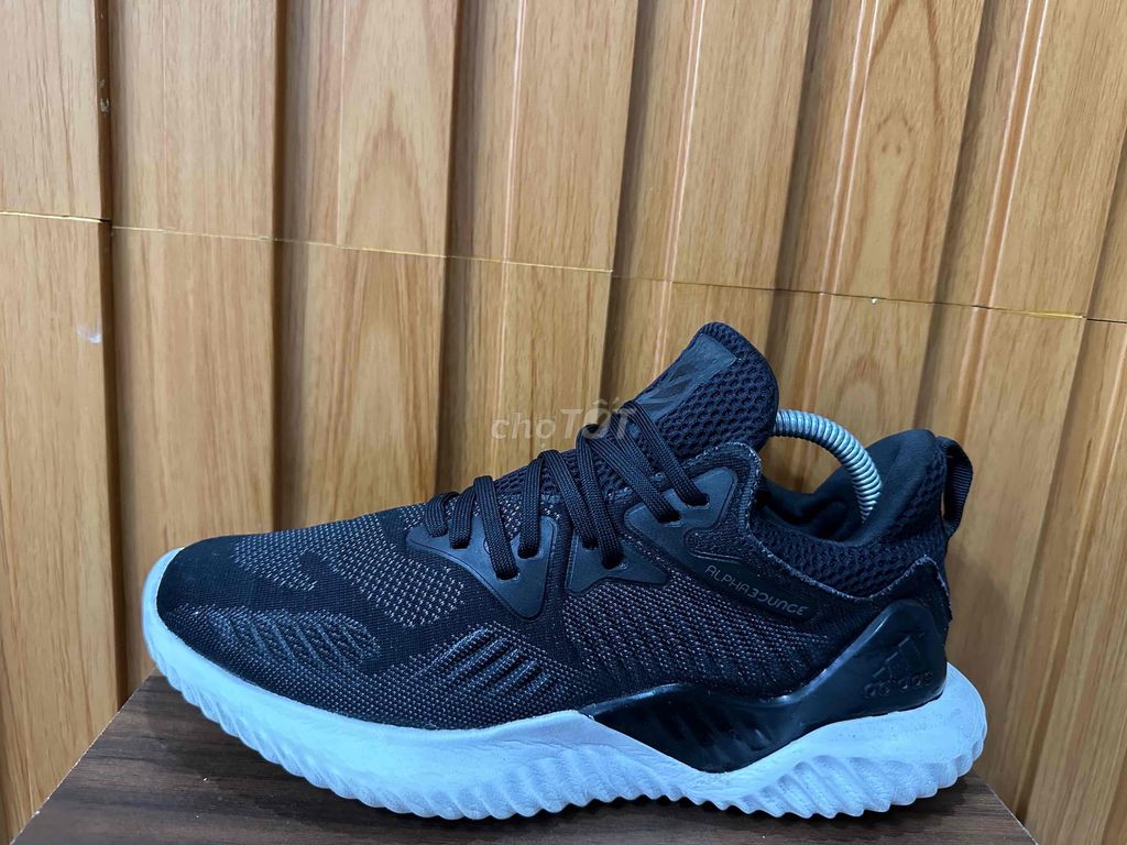 Giày Adidas size 41 chính hãng mới keng đẹp 97%