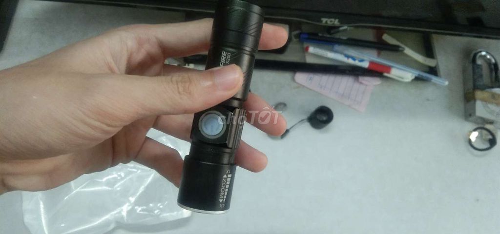 Đèn pin  USB hợp kim có zom. Mua bán Đèn tại Quận Tân Phú Tp Hồ Chí Minh được đăng bởi Khang Ngô hình 1