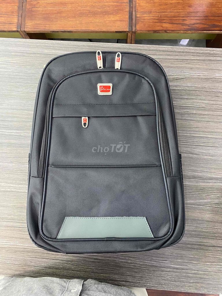 Balo laptop 15.6 inch Vải dày Đen Ba ngăn. Mua bán Túi xách tại Quận Phú Nhuận Tp Hồ Chí Minh được đăng bởi Nguyễn Hằng hình 1