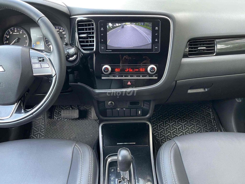 Mitsubishi Outlander 2020 2.0 CVT - 65000 km. Mua bán Ô tô tại Quận Cầu Giấy Hà Nội được đăng bởi Tien Thanh hình 7