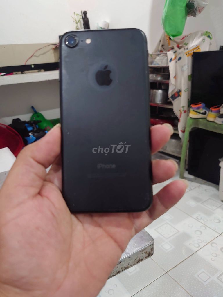 Apple iPhone 7 32GB Đen Hư chui sạc. Mua bán Điện thoại tại Quận 10 Tp Hồ Chí Minh được đăng bởi Hội Đồ Điện Tử hình 1