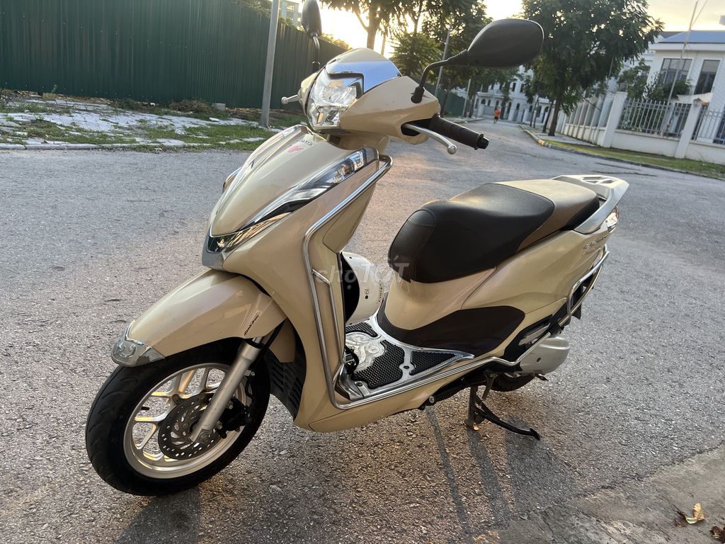 Honda Lead Cao cấp 2021 26860 км