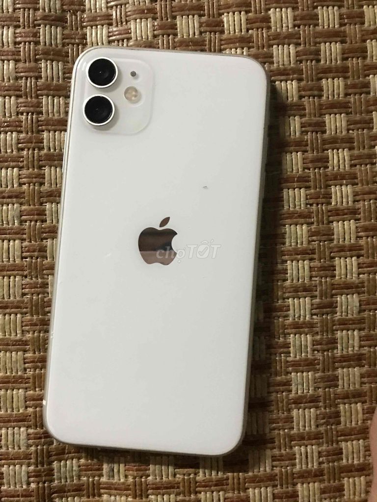 Apple iPhone 11 Trắng. Mua bán Điện thoại tại Huyện Lệ Thủy Quảng Bình được đăng bởi trần văn luân hình 1