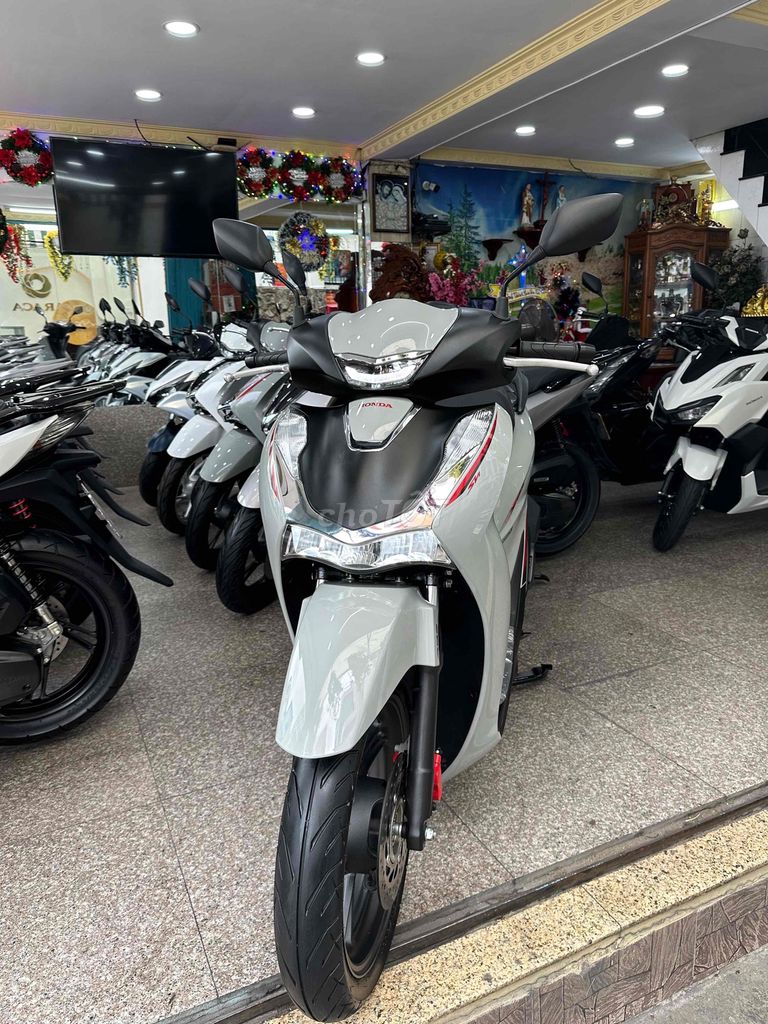 SH 160i ABS + HSTC 9/2024 Xám XM BSTP Chính Chủ. Mua bán Xe máy tại Quận Gò Vấp Tp Hồ Chí Minh được đăng bởi Ngô Hà hình 3