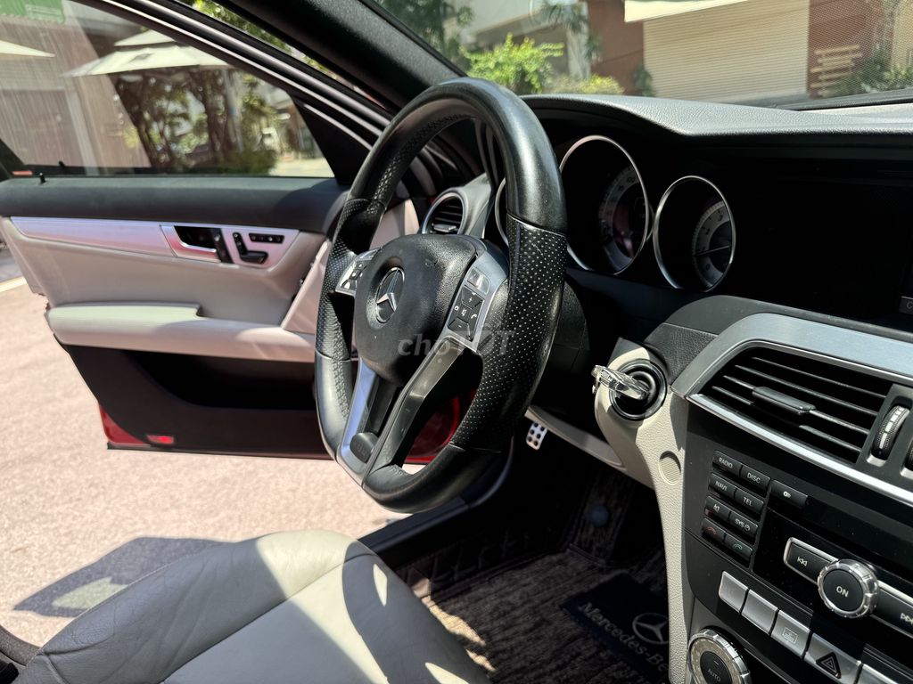Mercedes Benz C Class 2012 C300 AMG siêu mới. Mua bán Ô tô tại Huyện Mỹ Đức Hà Nội được đăng bởi Mr. Đại mua bán ô tô hình 16