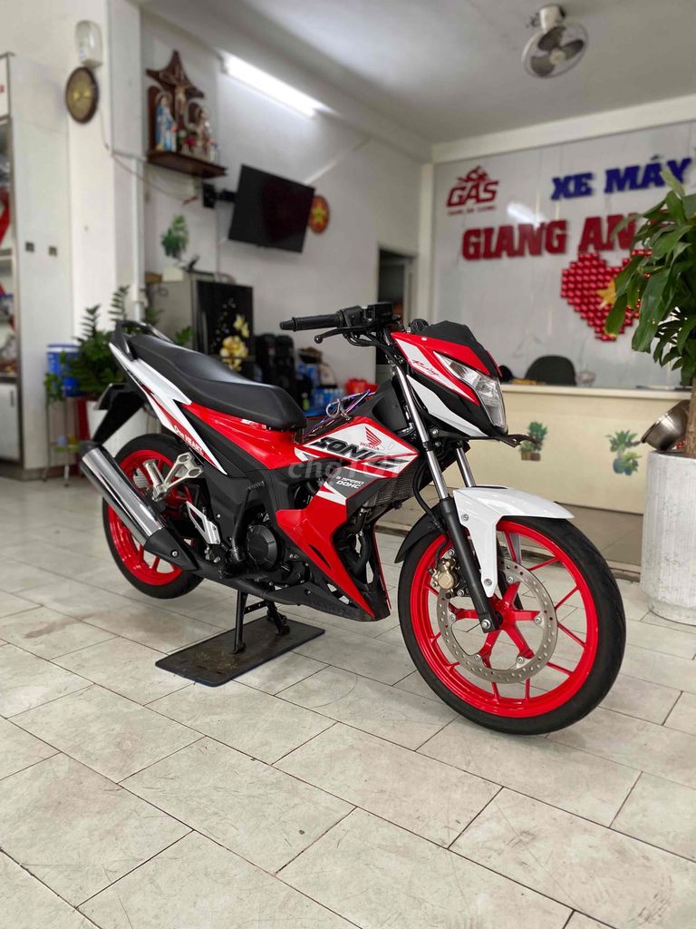 Honda Sonic 150 đk 2023 màu đỏ trắng BSTP. Mua bán Xe máy tại Quận 12 Tp Hồ Chí Minh được đăng bởi Xe Máy Hoàng Giang An Sương  hình 1