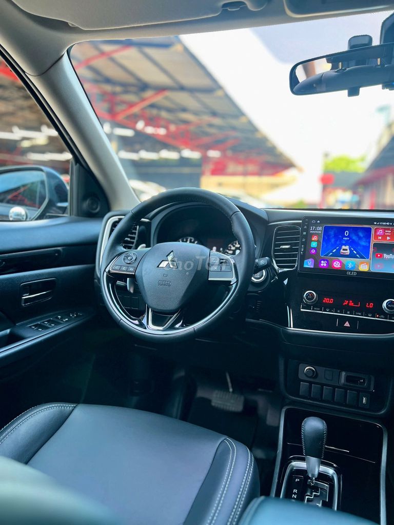 Mitsu Outlander 2020 2.0 CVT - 22,000 km Đẹp Keng. Mua bán Ô tô tại Quận Tân Phú Tp Hồ Chí Minh được đăng bởi Nguyên Xe Tốt OFFICIAL MALL hình 16