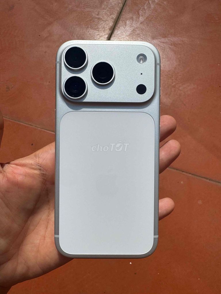 Apple iPhone 17 Pro 256GB Trắng LL/A Như mới. Mua bán Điện thoại tại Thành phố Buôn Ma Thuột Đắk Lắk được đăng bởi Dương Minh hình 1