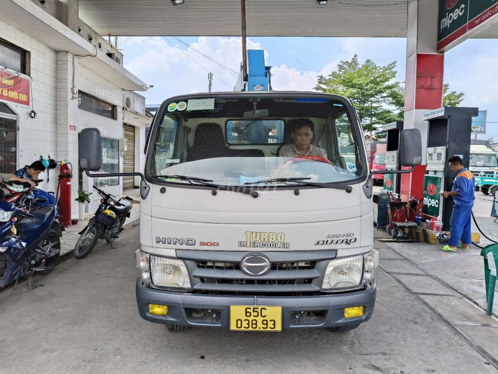 Cẩu Hino 5t,2014, cần tazano 6 khúc, mới xét lưu h