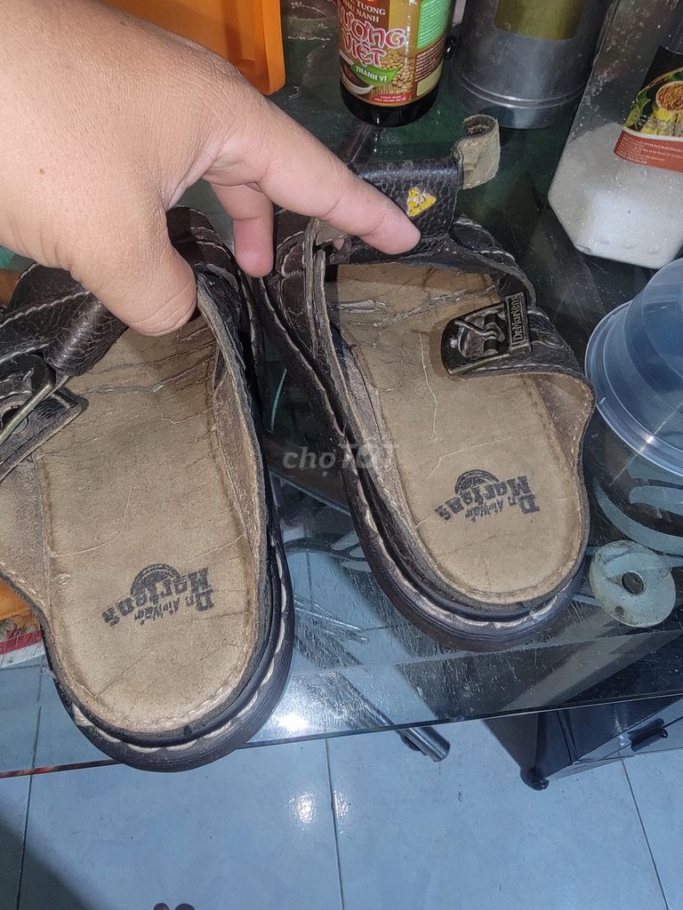 Dép Dr Martens Nam Da Nâu Size 38. Mua bán Giày dép tại Huyện Bình Chánh Tp Hồ Chí Minh được đăng bởi Lê Khoa hình 1