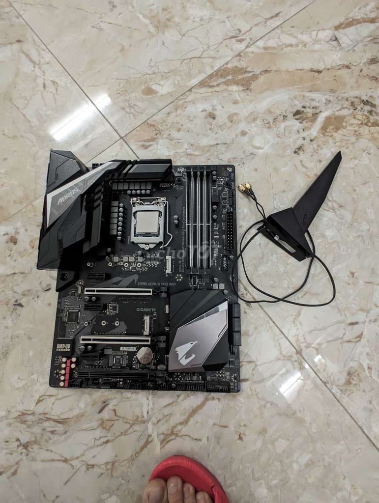 z390 aorus + i7 9700f