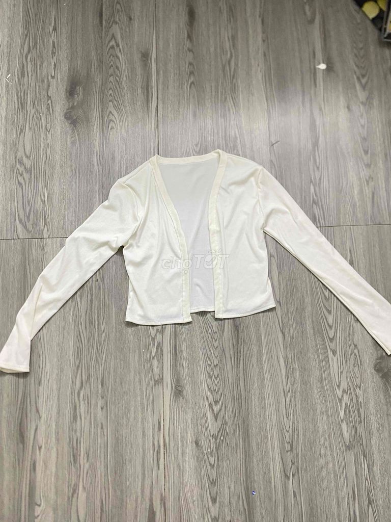 Áo khoác cardigan nữ vải dệt kim. Mua bán Quần áo tại Thị xã Gò Công Tiền Giang được đăng bởi đinh mỹ hình 1