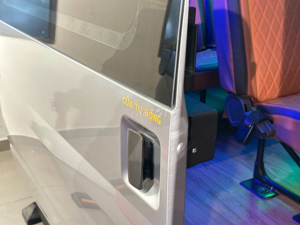 Ford Transit MCA 2024 16 chỗ 57.000 km. Mua bán Ô tô tại Quận 8 Tp Hồ Chí Minh được đăng bởi Tiến Phát hình 5