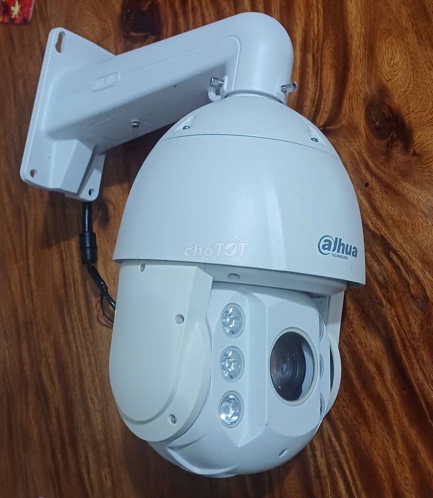 Camera IP Dahua 4MP POE Zoom 46X Trắng. Mua bán Máy ảnh, Máy quay tại Huyện Mỏ Cày Bắc Bến Tre được đăng bởi Thua mua camera thanh lý hình 1