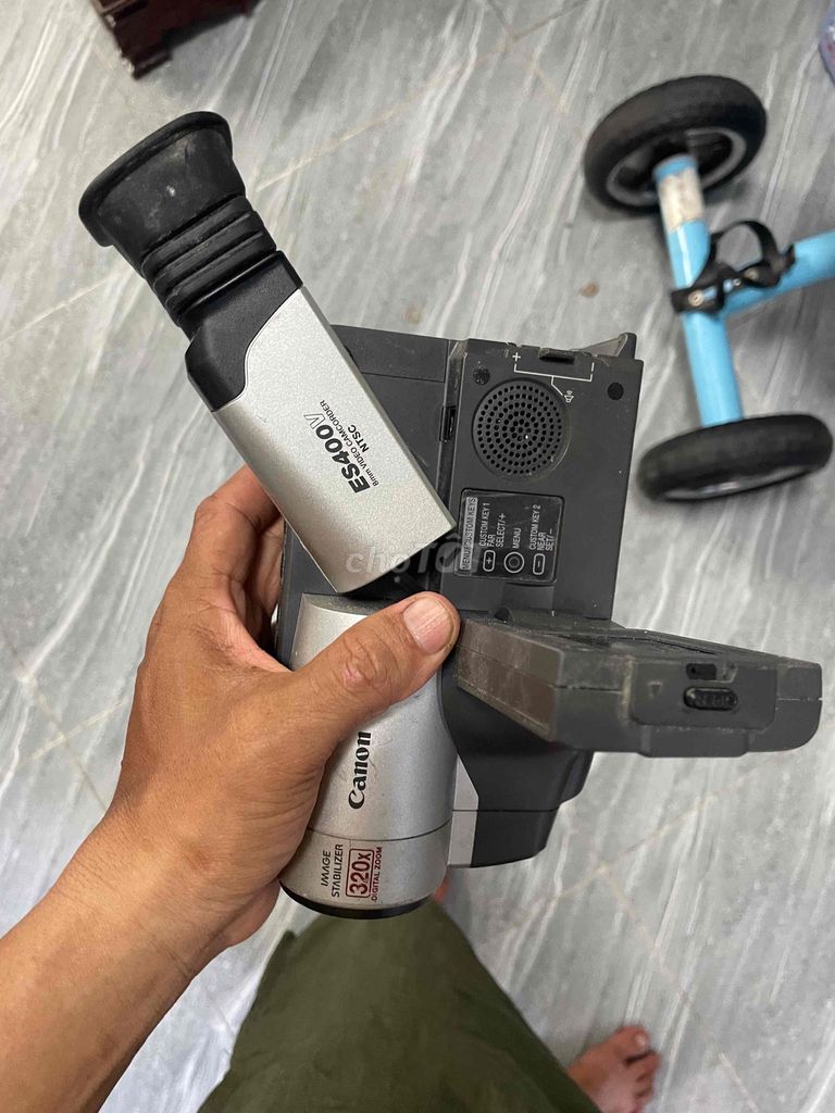 Máy quay phim Canon ES4000V. Mua bán Máy ảnh, Máy quay tại Quận 8 Tp Hồ Chí Minh được đăng bởi Huynh tiền  hình 1