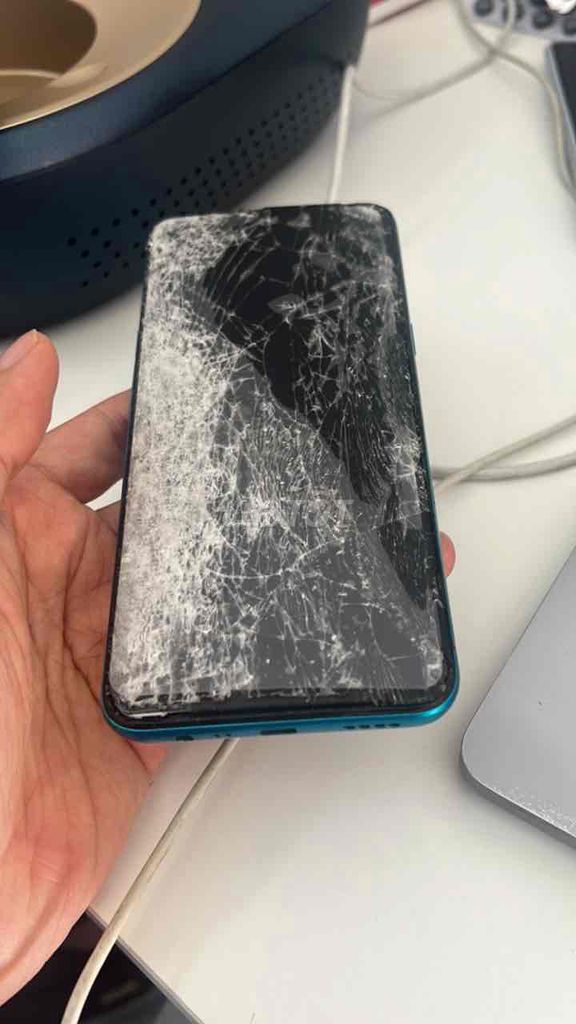 Realme 5i 64GB Xanh Vỡ màn hình. Mua bán Điện thoại tại Thành phố Buôn Ma Thuột Đắk Lắk được đăng bởi Louis Harry hình 1