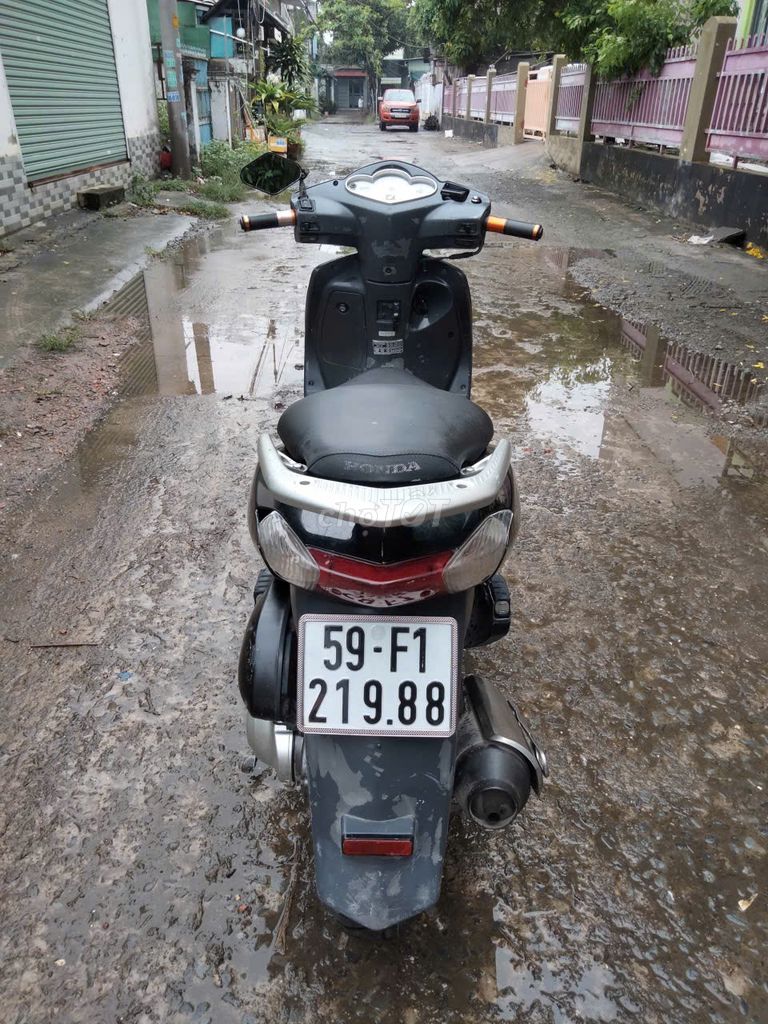 Honda Dylan 150cc черный, тихий двигатель, отличное состояние