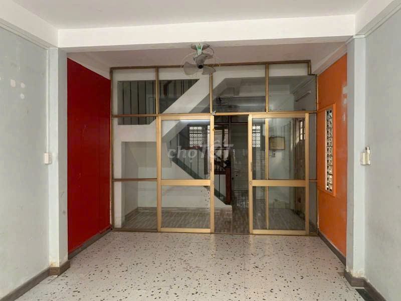 Угловой дом с 2 фасадами в переулке Ле Хонг Фонг, 3.5x12 - 2 этажа + терраса, 3 спальни, 2 санузла