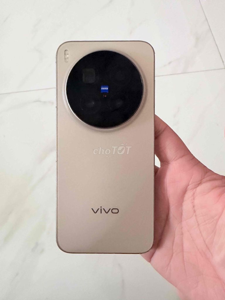 Vivo X300 Pro Vàng Đã kích hoạt 7 ngày. Mua bán Điện thoại tại Thị xã Bến Cát Bình Dương được đăng bởi Bình Phạm hình 1