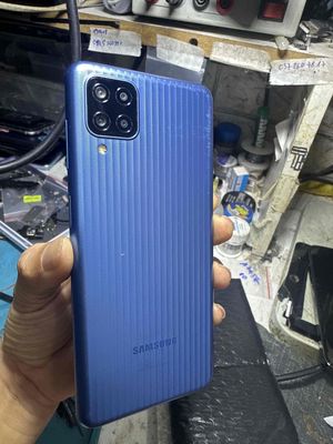 Samsung Galaxy M12 Xanh Dương 64GB. Mua bán Điện thoại tại Quận Đống Đa Hà Nội được đăng bởi Hai