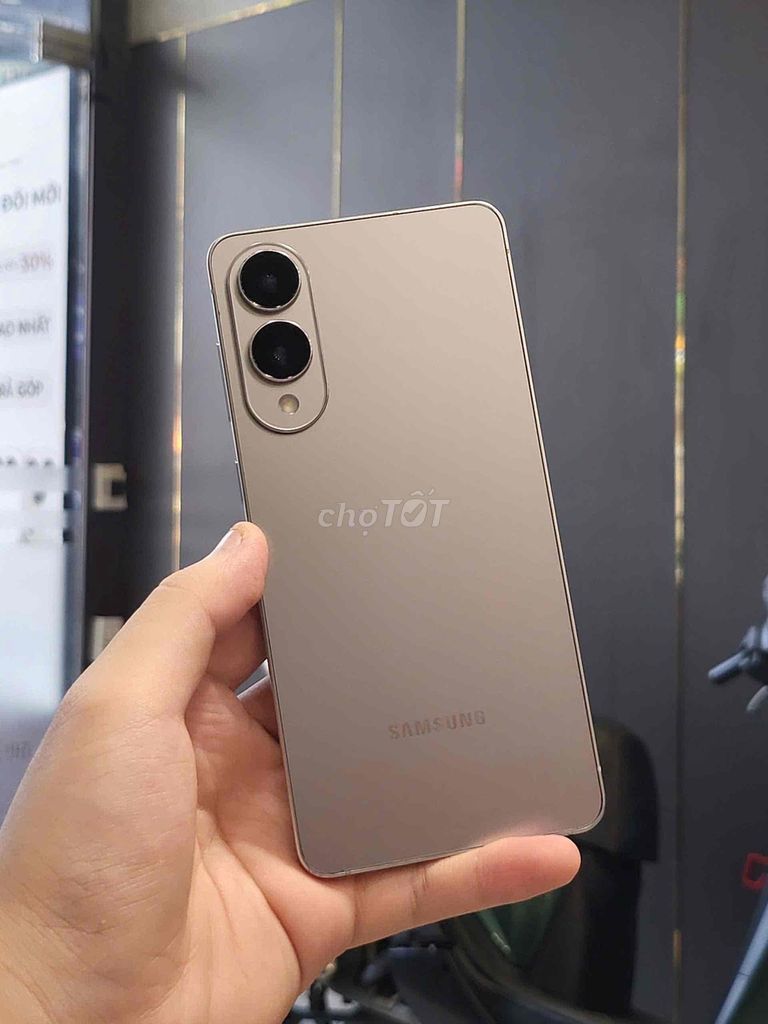 Samsung Galaxy S25 Edge 256GB Xám Hàn Quốc 99%. Mua bán Điện thoại tại Quận 8 Tp Hồ Chí Minh được đăng bởi CA REM BÁN TÁO hình 1