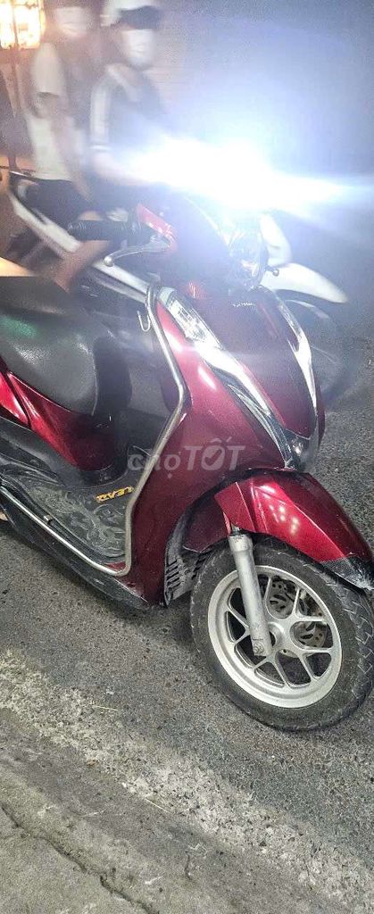 Honda Lead Đỏ mận. Mua bán Xe máy tại Quận 12 Tp Hồ Chí Minh được đăng bởi yến vy hình 2
