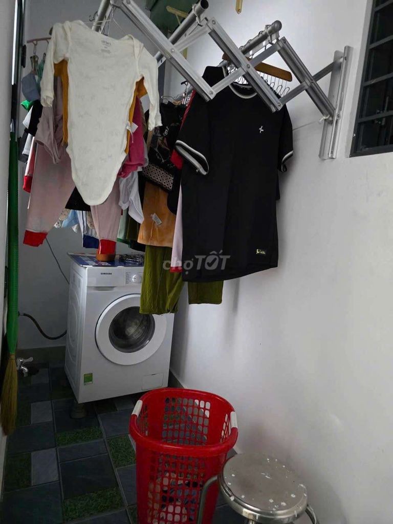 Nhà hẻm cạn lê hồng phong - trung tâm quy nhơn Nhà hẻm cạn lê hồng phong - trung tâm quy nhơn