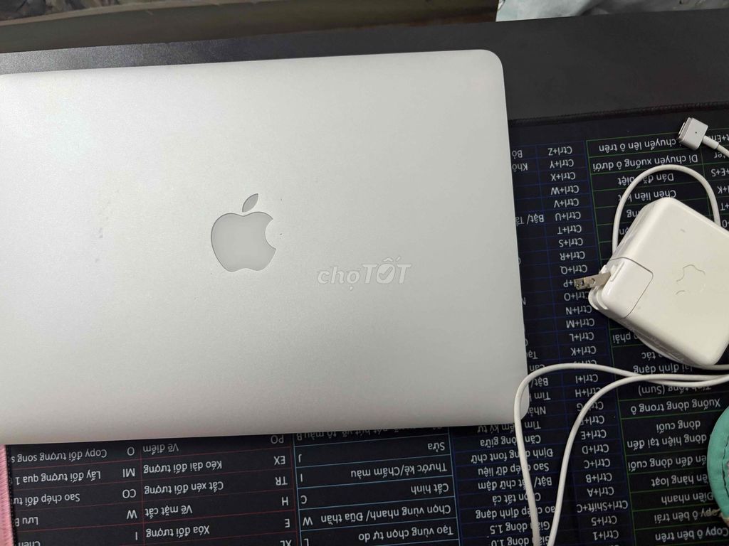 Apple MacBook Air 2017 13-inch Bạc. Mua bán Laptop tại Quận 1 Tp Hồ Chí Minh được đăng bởi ruby  hình 1