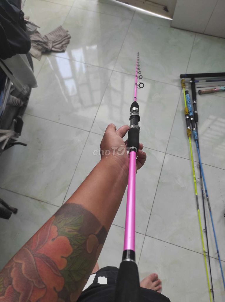 Cần câu cá ANLY Hồng 1m8 Đặc ngọn. Mua bán Đồ thể thao, Dã ngoại tại Quận Cái Răng Cần Thơ được đăng bởi LÊ TRUNG hình 1