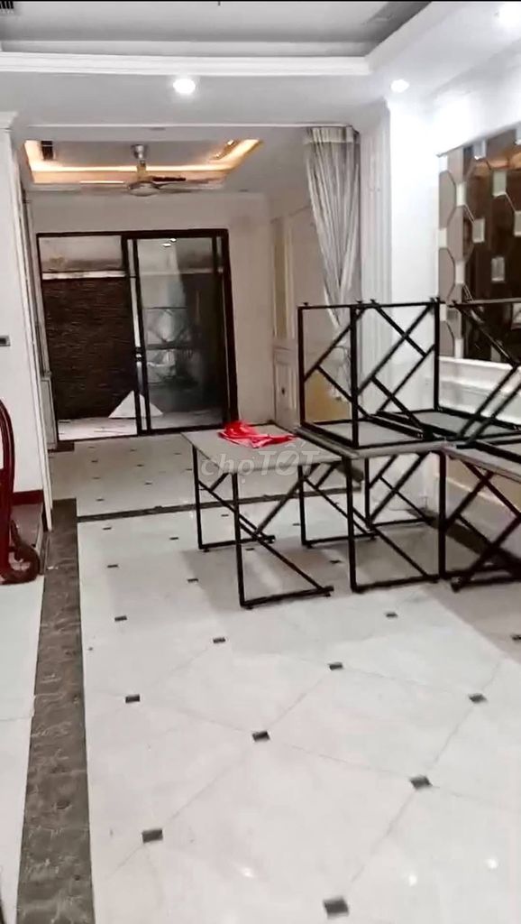Таунхаус в Фунг Кхоанг, 80 кв.м, 4.5 этажа