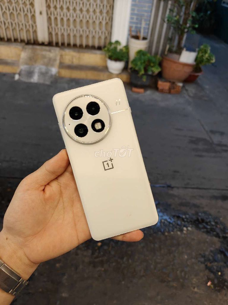 OnePlus 13 Trắng Đã sử dụng. Mua bán Điện thoại tại Quận 5 Tp Hồ Chí Minh được đăng bởi Đặng Trung Nguyên hình 1