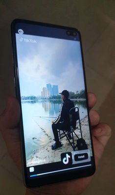 Samsung S10 Plus xài chữa cháy khỏe
