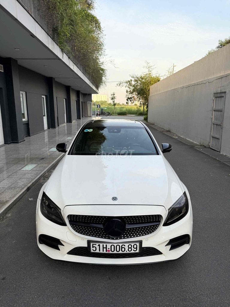 Mercedes Benz C Class 2019 C 300 AMG - 125000 km. Mua bán Ô tô tại Thành phố Thủ Đức Tp Hồ Chí Minh được đăng bởi Huy Hoàng hình 1