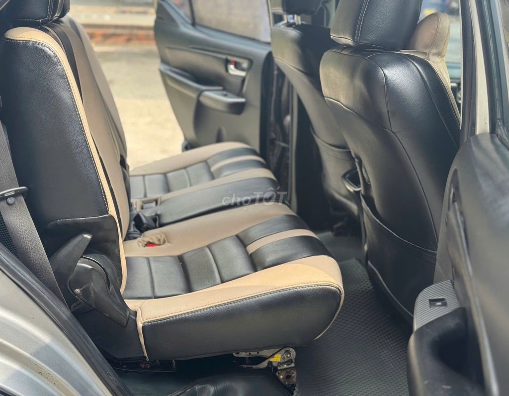 Toyota Fortuner 2017 Số sàn Bạc. Mua bán Ô tô tại Thành phố Thủ Dầu Một Bình Dương được đăng bởi Oto An Suong hình 9