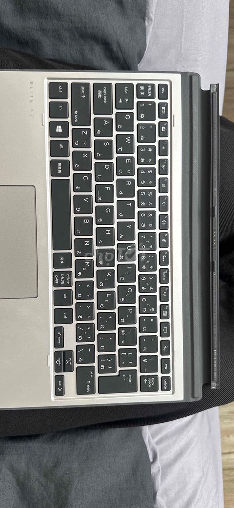 Bàn phím HP Elite X2 G4 Bạc. Mua bán Phụ kiện (Màn hình, Chuột...) tại Quận Bình Thạnh Tp Hồ Chí Minh được đăng bởi Quang Trọng hình 1
