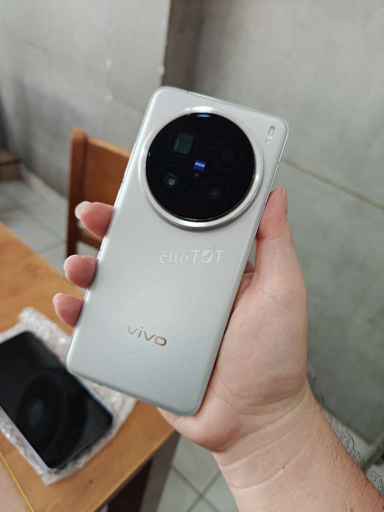 Vivo X200 Pro(16/512)màu Titan đẹp pin 97% có gl. Mua bán Điện thoại tại Quận 5 Tp Hồ Chí Minh được đăng bởi Strawberry Táo hình 1