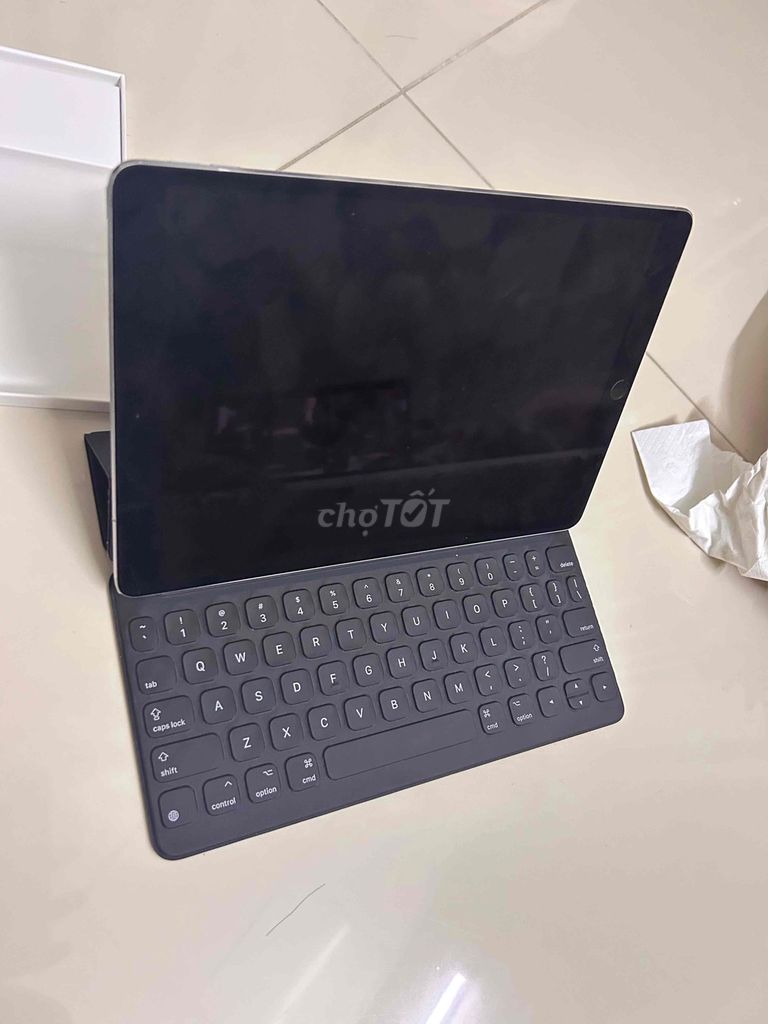 Bàn phím Apple Smart Keyboard Đen. Mua bán Phụ kiện (Màn hình, Chuột...) tại Quận 11 Tp Hồ Chí Minh được đăng bởi Lý Gia Hiếu hình 1