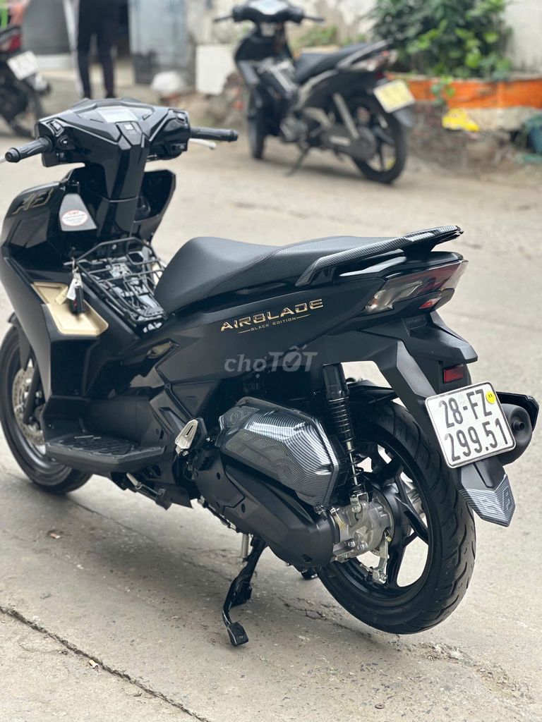 Air Blade đen nhám 125Fi ,4van,2025,giấy tờ đầy đủ. Mua bán Xe máy tại Quận Nam Từ Liêm Hà Nội được đăng bởi Đặng Anh Thư hình 4