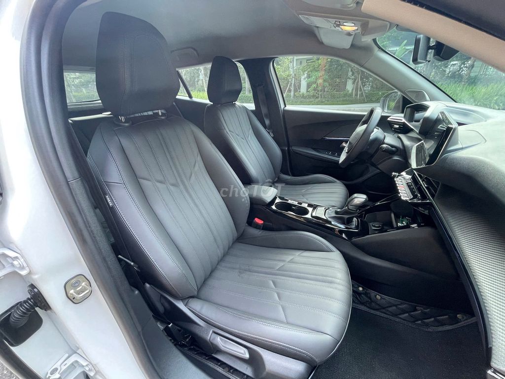 Peugeot 2008 2022 GT Line 1.2 AT - 50000 km. Mua bán Ô tô tại Quận Bắc Từ Liêm Hà Nội được đăng bởi An Phát AUTO hình 11