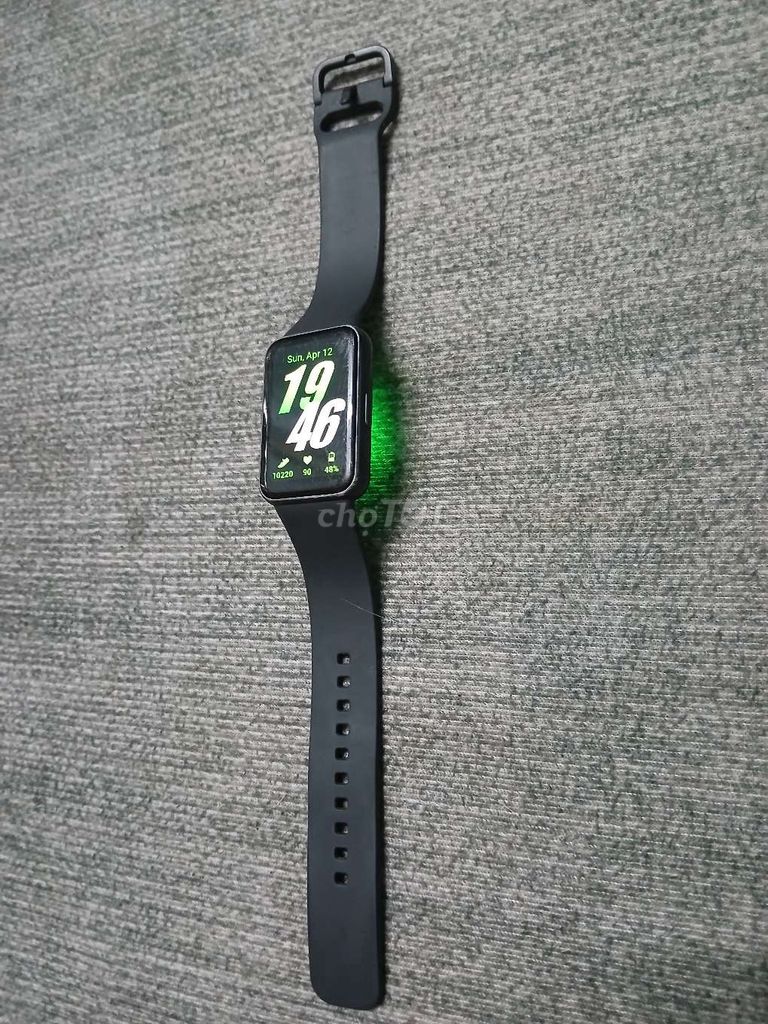 Samsung Galaxy Fit3 Đen. Mua bán Thiết bị đeo thông minh tại Quận 6 Tp Hồ Chí Minh được đăng bởi Tien Vu hình 1
