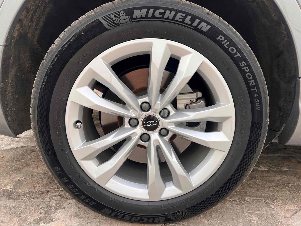 Audi Q7 form mới 2016 - 56000 km