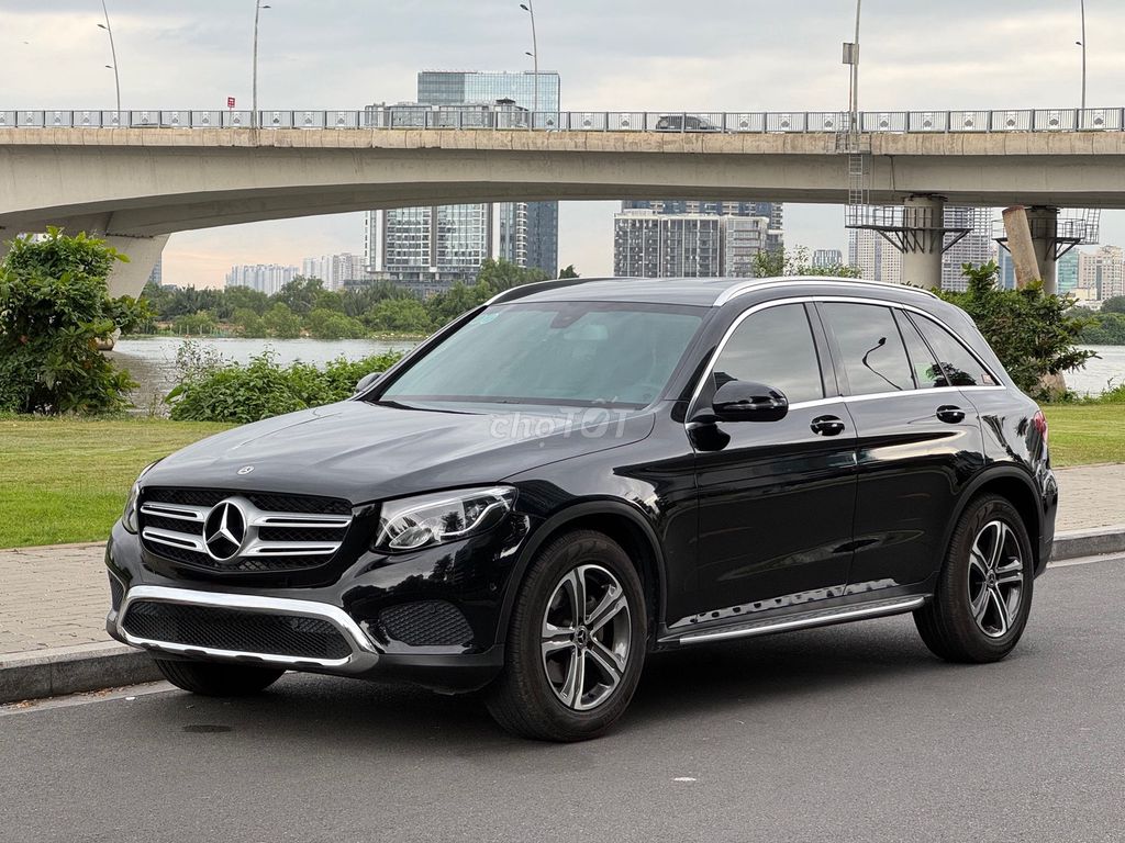 Mercedes Benz GLC Class 2019 - 20000 km