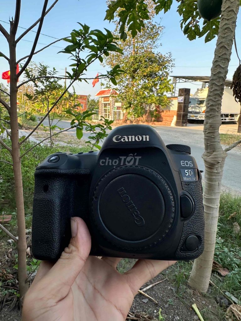 Máy ảnh Canon 5D Mark IV Đen. Mua bán Máy ảnh, Máy quay tại Huyện Thạnh Phú Bến Tre được đăng bởi Nguyễn Dự hình 1